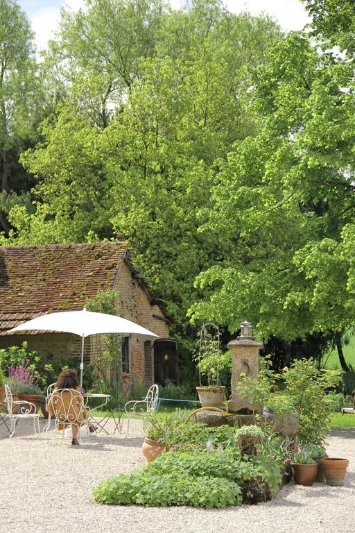 La Ferme De Marie Eugenie Bed & Breakfast Bruailles Bagian luar foto
